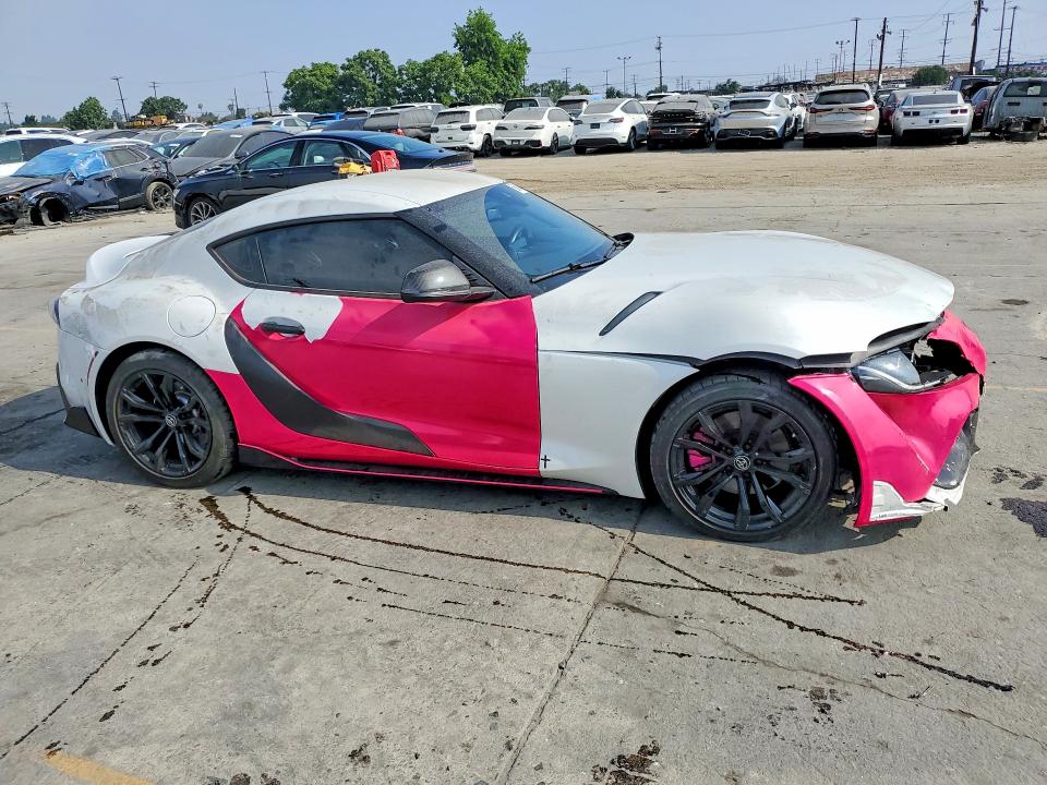 2022 Toyota Supra VIN WZ1DB2C06NW049132 COPART salvage auction — FRONT END, Ca - Salvage Certificate, sold $14,000 on 2026-07-29 (photo 4)