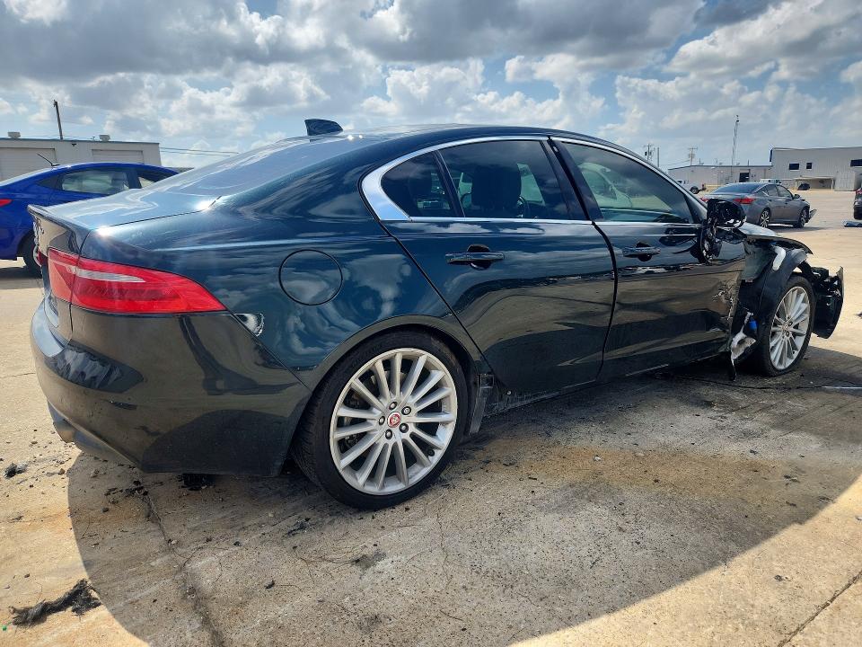 2017 Jaguar Xe VIN SAJAK4BV5HA966513 COPART salvage auction — FRONT END, Tx - Salvage Vehicle Title, sold $2,550 on 2026-07-23 (photo 3)