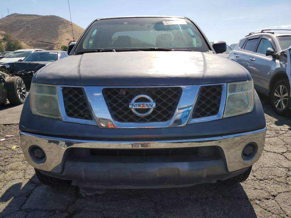 2006 Nissan Frontier VIN 1N6AD07U86C411751 COPART salvage auction — MINOR DENT/SCRATCHES, Az - Dis/Dlr/Exp Only Clean Title, sold $1,000 on 2026-07-02 (photo 5)