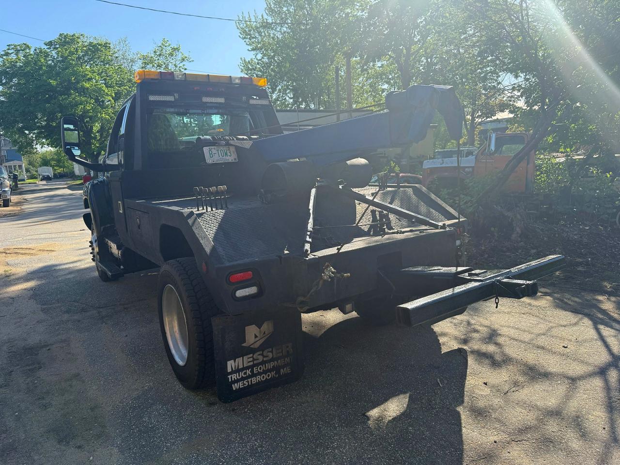 2008 Gmc C5500 VIN 1GDE5C3938F410346 COPART salvage auction — Normal Wear, NH - CERTIFICATE OF TITLE (P), sold $7,300 on 2026-07-03 (photo 3)