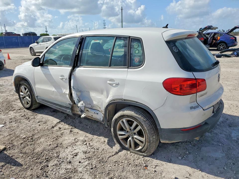 2014 Volkswagen VIN WVGAV3AX5EW542665 COPART salvage auction — SIDE, Fl - Cert Of Title Slvg Rebuildable, sold $400 on 2026-07-15 (photo 2)