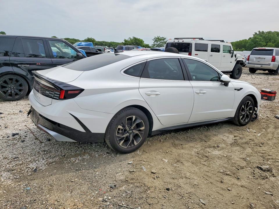 2025 Hyundai Sonata VIN KMHL64JA8SA506551 COPART salvage auction — REAR END, Fl - Certificate Of Destruction, sold $11,400 on 2026-07-30 (photo 3)
