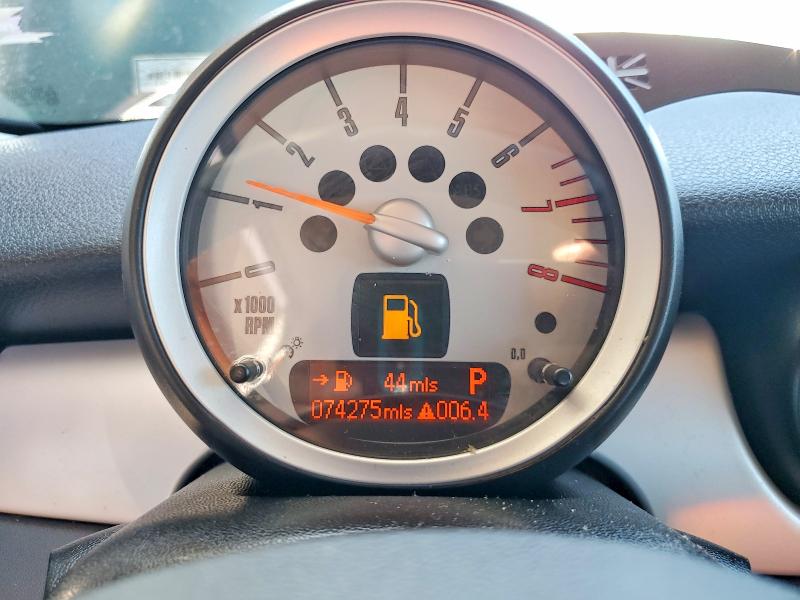 2008 Mini Cooper VIN WMWML33588TN67159 COPART salvage auction — MINOR DENT/SCRATCHES, Co - Certificate Of Title, sold $850 on 2026-07-09 (photo 9)