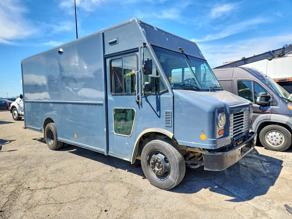 2021 Ford F59 VIN 1F65F5KN2M0A01962 COPART salvage auction — MINOR DENT/SCRATCHES, Mi - Certificate Of Title, sold $21,000 on 2026-07-07 (photo 3)