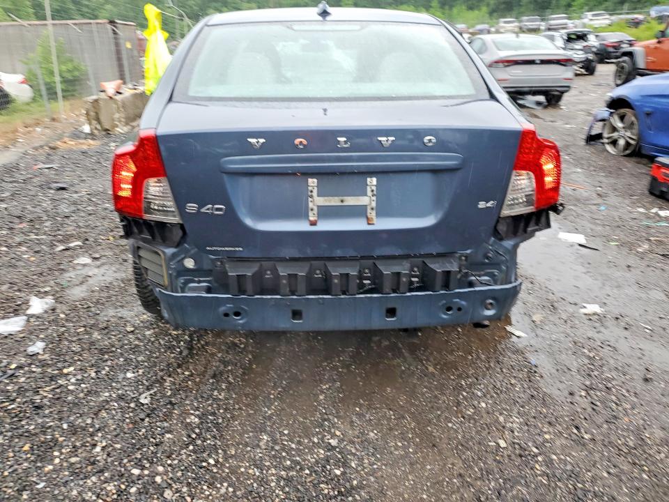 2010 Volvo S40 VIN YV1390MS2A2509506 COPART salvage auction — REAR END, Md - Cert Of Salvage > 75% Damage, sold $125 on 2026-07-14 (photo 6)