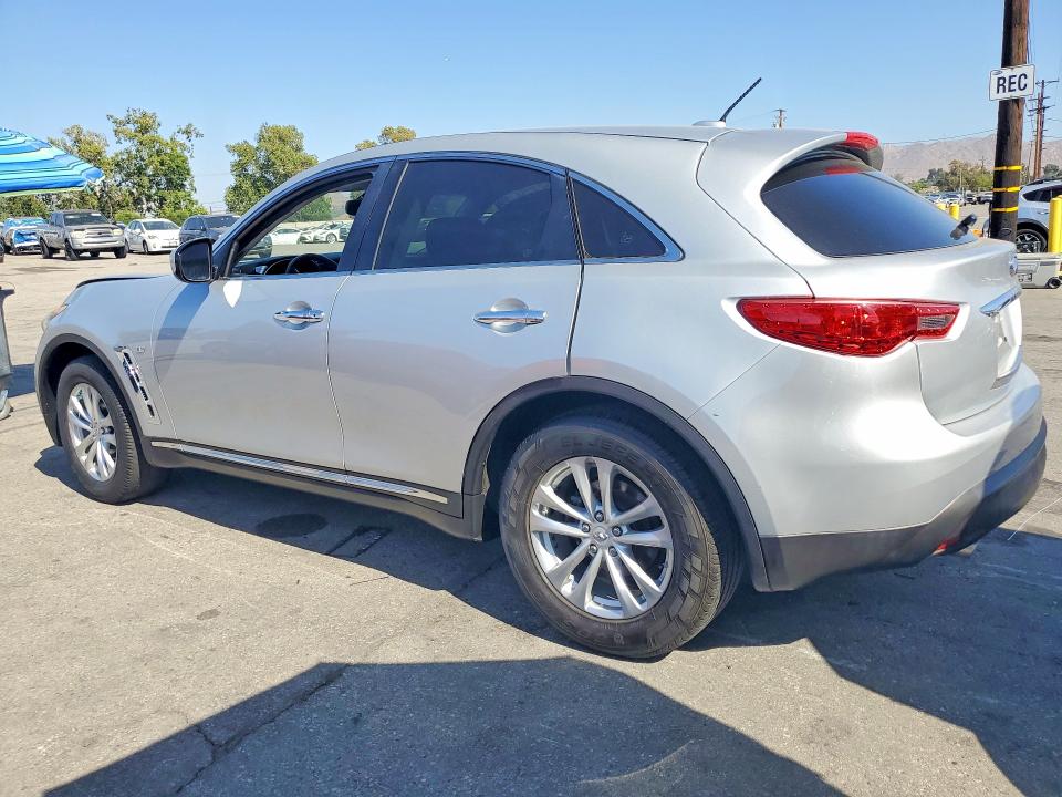 2017 Infiniti Qx70 VIN JN8CS1MU1HM141372 COPART salvage auction — MINOR DENT/SCRATCHES, IN - CERT OF TITLE-SALVAGE TITLE, sold $1,050 on 2026-07-09 (photo 2)