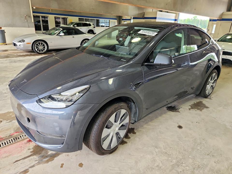 2022 Tesla Model y VIN 7SAYGDEE9NA005510 COPART salvage auction — NORMAL WEAR, Va - Cert Of Title - Salvage, sold $2,550 on 2026-07-24 (photo 1)