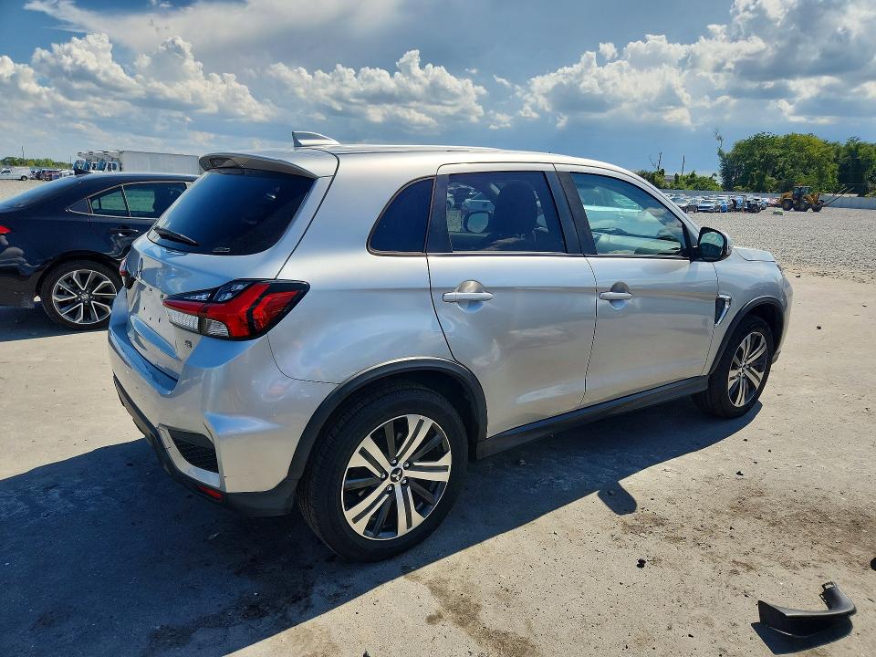 2020 Mitsubishi VIN JA4AR3AU9LU017223 COPART salvage auction — MINOR DENT/SCRATCHES, Fl - Certificate Of Title, sold $3,400 on 2026-07-13 (photo 3)