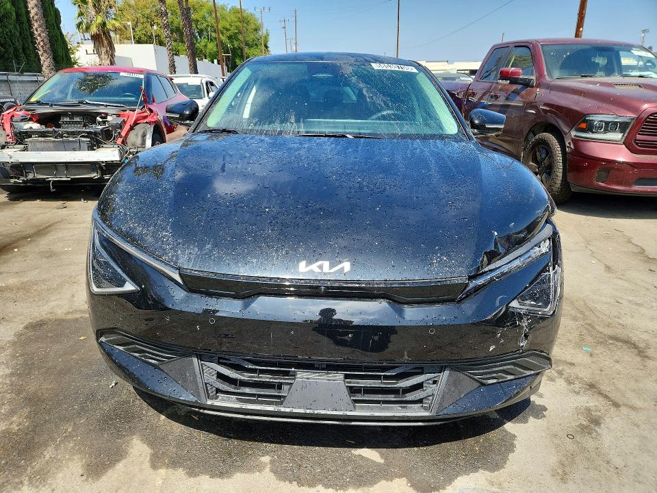 2025 Kia Ev6 VIN 5XYC3DJCXSG012335 COPART salvage auction — FRONT END, CA - CERTIFICATE OF TITLE, sold $9,400 on 2026-07-16 (photo 5)