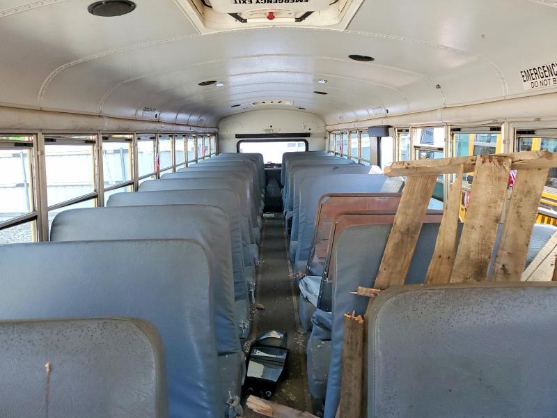 2012 Thomas Saf-t-liner c2 VIN 1T7YN4E21C1150092 COPART salvage auction — MINOR DENT/SCRATCHES, CT - CERTIFICATE OF TITLE, sold $2,000 on 2026-09-30 (photo 6)