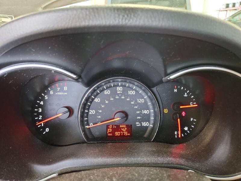 2015 Kia Sorento VIN 5XYKTCA6XFG618000 COPART salvage auction — SIDE, Salvage Title, sold $900 on 2026-07-23 (photo 9)