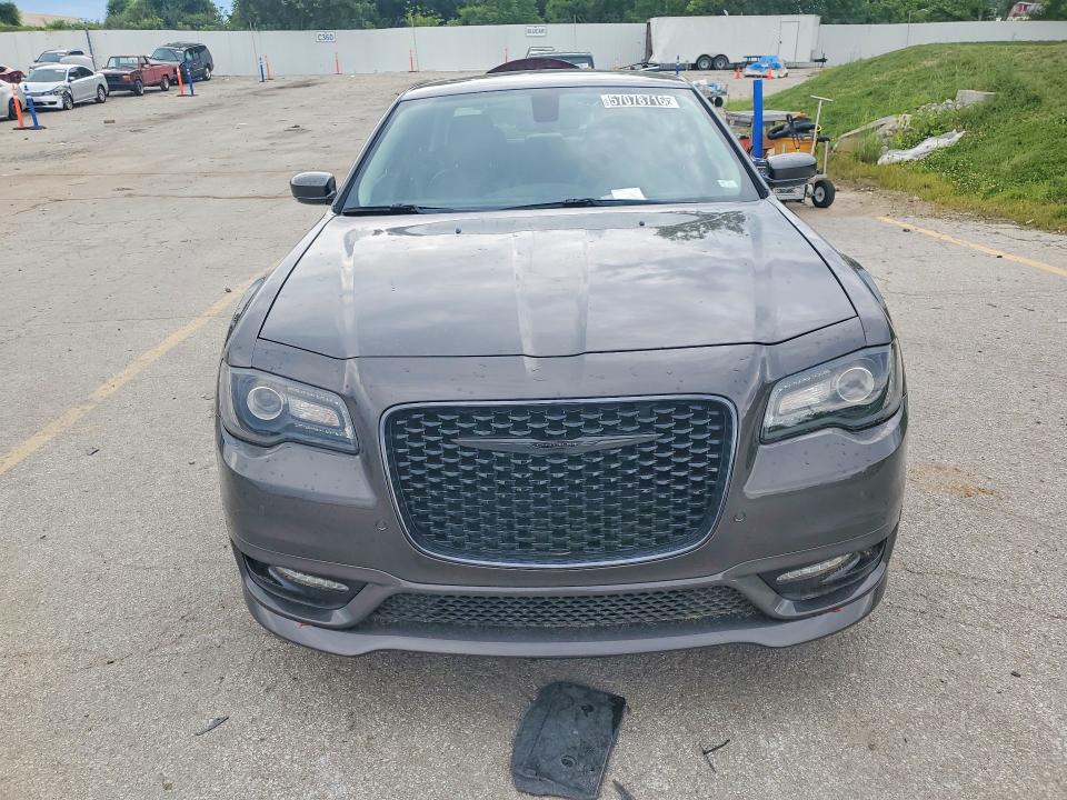 2022 Chrysler 300 VIN 2C3CCADG7NH245421 COPART salvage auction — NORMAL WEAR, MO - CERTIFICATE OF TITLE, sold $19,000 on 2026-07-09 (photo 5)