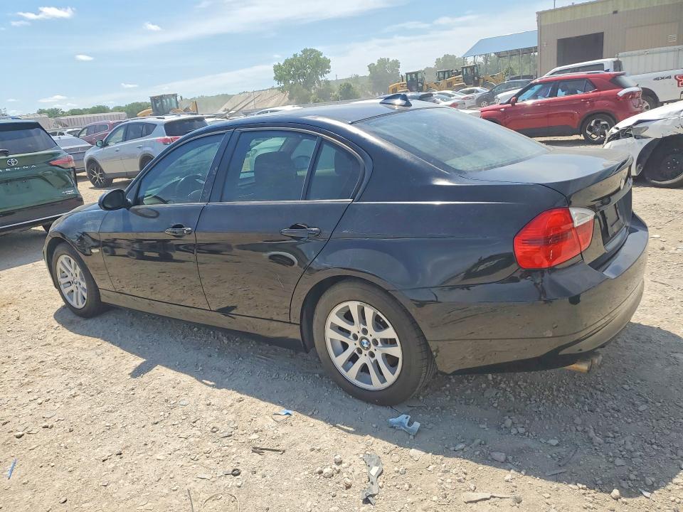 2007 BMW 3er VIN WBAVC73547KP30681 COPART salvage auction — MECHANICAL, Ks - Dealer Only Clean Title, sold $100 on 2026-07-28 (photo 2)