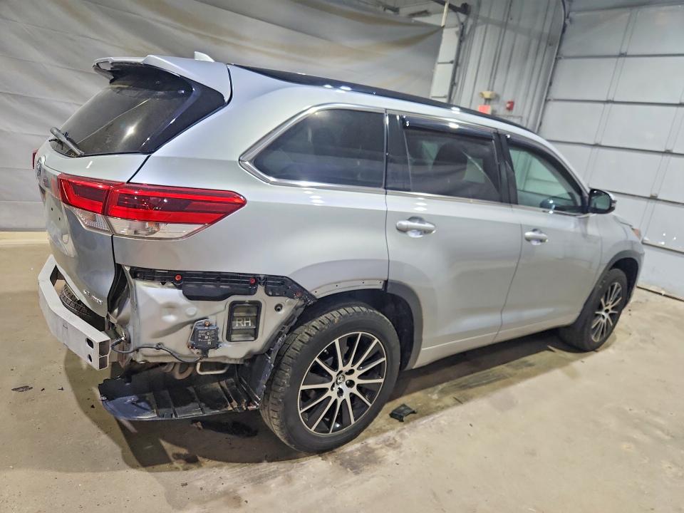 2018 Toyota Highlander VIN 5TDJZRFH6JS495086 COPART salvage auction — SIDE, NH - CERT OF TITLE-SALVAGE, sold $5,900 on 2026-07-28 (photo 3)
