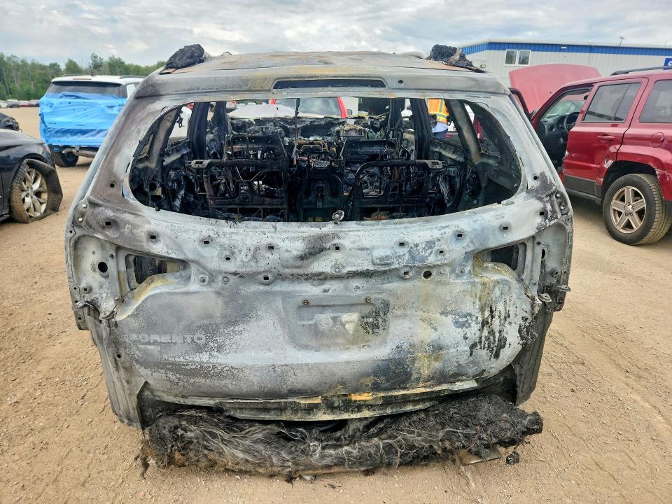 2015 Kia Sorento VIN 5XYKTCA6XFG629255 COPART salvage auction — BURN, On - Permit Irrepairable, sold $400 on 2026-07-23 (photo 6)