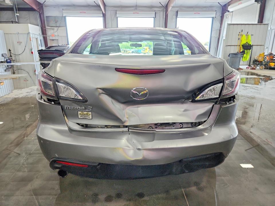 2011 Mazda 3 VIN JM1BL1VF4B1383148 COPART salvage auction — REAR END, IL - SALVAGE CERTIFICATE, sold $400 on 2026-08-03 (photo 6)