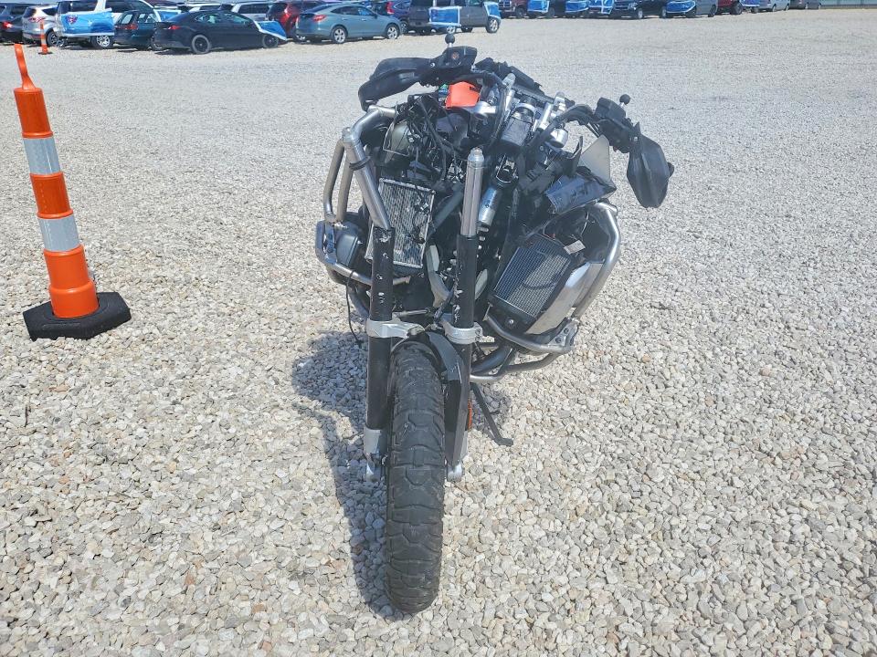 2024 BMW VIN WB10M130XR6K18167 COPART salvage auction — FRONT END, Wy - Cert Of Title-Salvage, sold $4,600 on 2026-07-23 (photo 2)