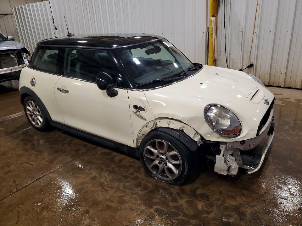 2015 Mini VIN WMWXP7C57F2A36503 COPART salvage auction — FRONT END, Pa - Certificate Of Salvage, sold $225 on 2026-08-14 (photo 4)