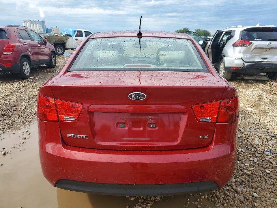 2010 Kia Forte VIN KNAFU4A22A5307399 COPART salvage auction — FRONT END, IL - SALVAGE CERTIFICATE, sold $550 on 2026-07-31 (photo 6)