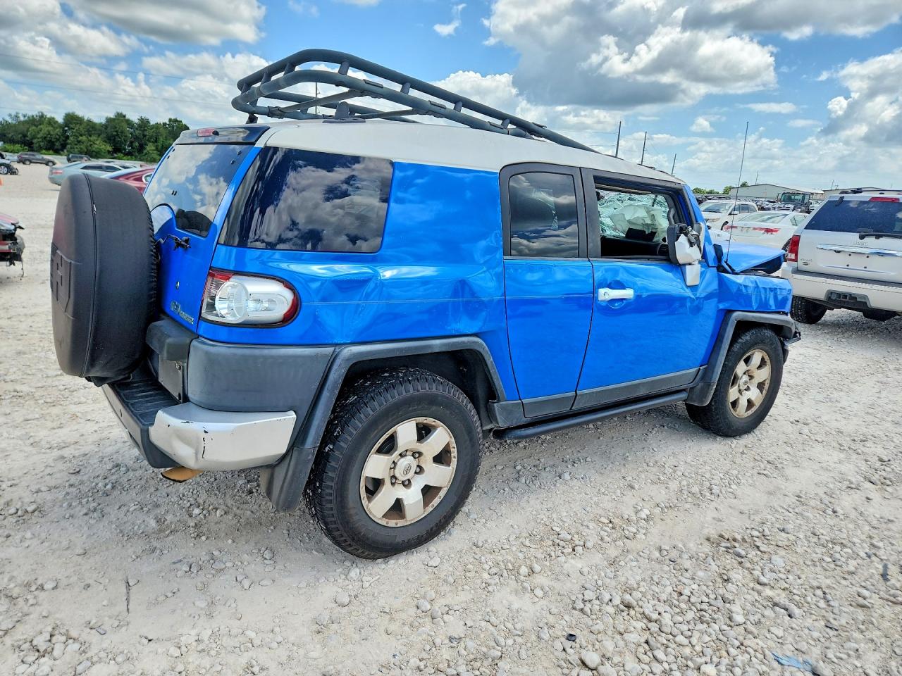 2007 Toyota FJ Cruiser VIN JTEZU11F770015198 COPART salvage auction — Front End, MT - CERTIFICATE OF TITLE, sold $3,100 on 2026-07-09 (photo 3)