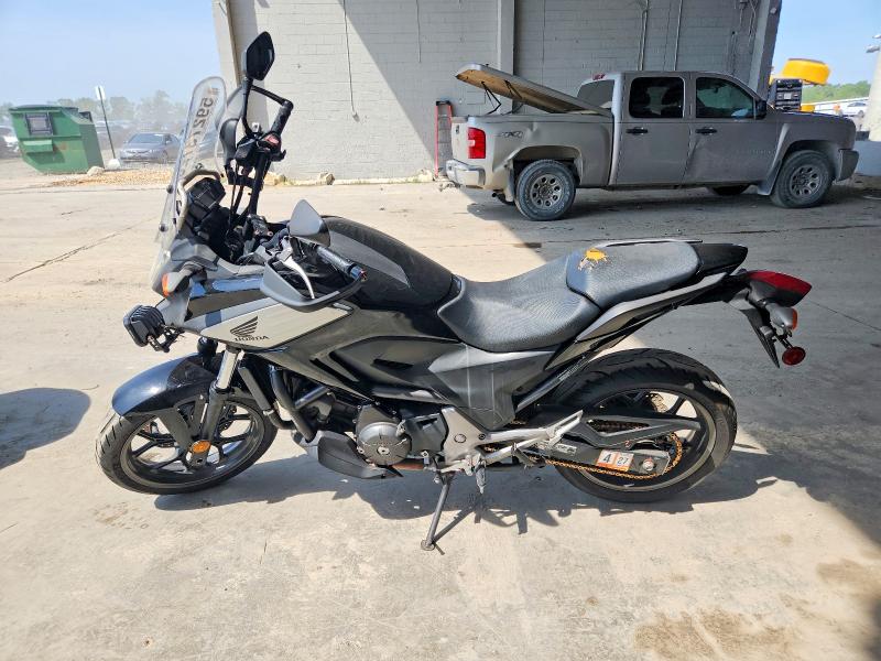 2015 Honda Nc VIN JH2RC6309FK100163 COPART salvage auction — SIDE, Va - Cert Of Title - Salvage, sold $400 on 2026-07-30 (photo 3)