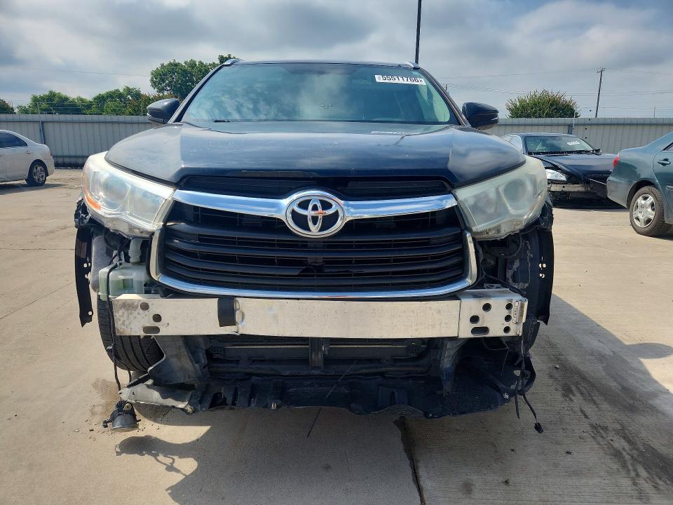 2016 Toyota VIN 5TDYKRFH3GS140565 COPART salvage auction — FRONT END, Tx - Salvage Vehicle Title, sold $8,700 on 2026-07-06 (photo 5)