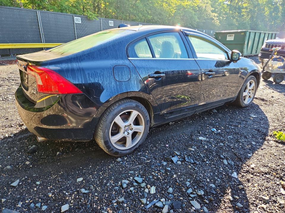 2013 Volvo S60 VIN YV1612FH3D2209267 COPART salvage auction — MECHANICAL, Va - Certificate Of Title, sold $375 on 2026-07-10 (photo 3)