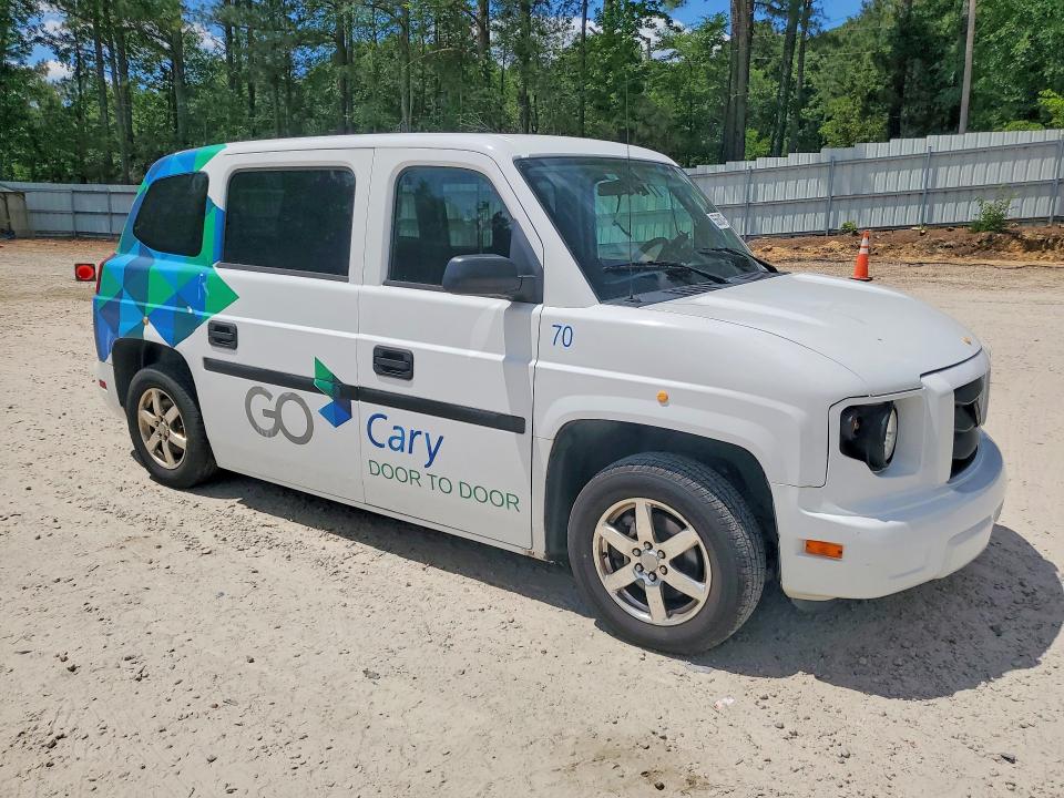 2014 Am general Mv-1 VIN 57WMD2A64EM101817 COPART salvage auction — MINOR DENT/SCRATCHES, NC - CERTIFICATE OF TITLE, sold $1,200 on 2026-07-06 (photo 4)