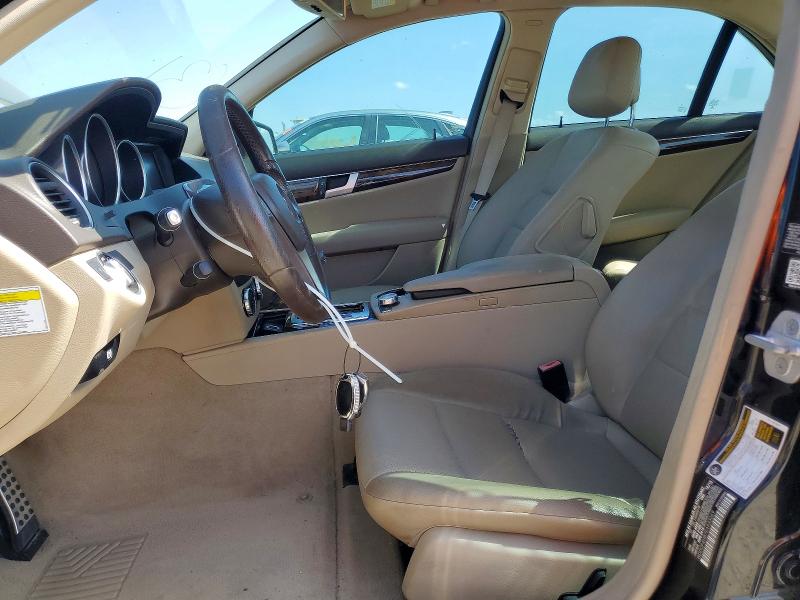 2014 Mercedes-benz C-klasse VIN WDDGF4HB7EA933069 COPART salvage auction — MECHANICAL, Fl - Dealer Only Clean Title (P), sold $1,300 on 2026-07-13 (photo 7)