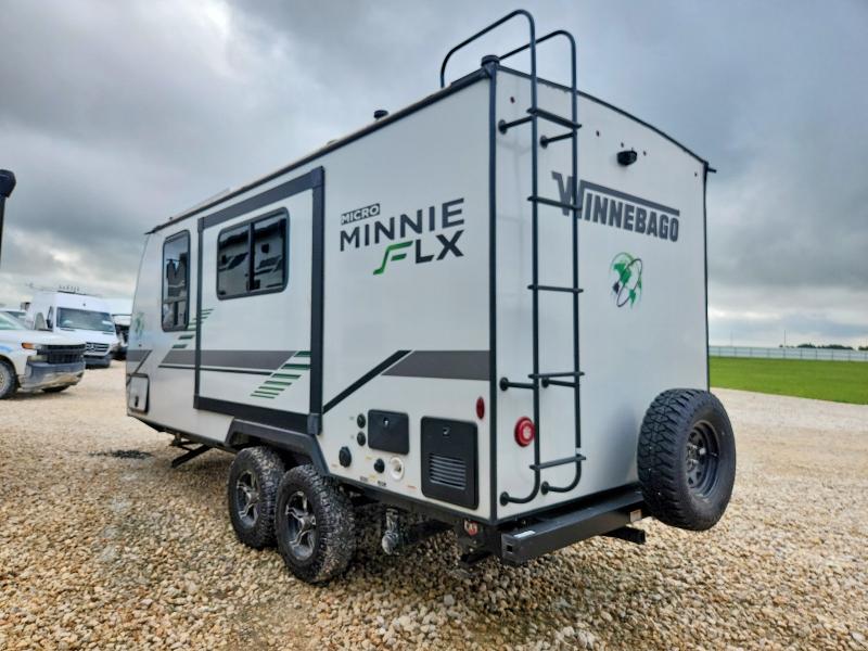 2022 Winn Trvl trlr VIN 54CTM7K27N3072277 COPART salvage auction — ALL OVER, TX - SALVAGE VEHICLE TITLE, sold $7,100 on 2026-07-15 (photo 3)
