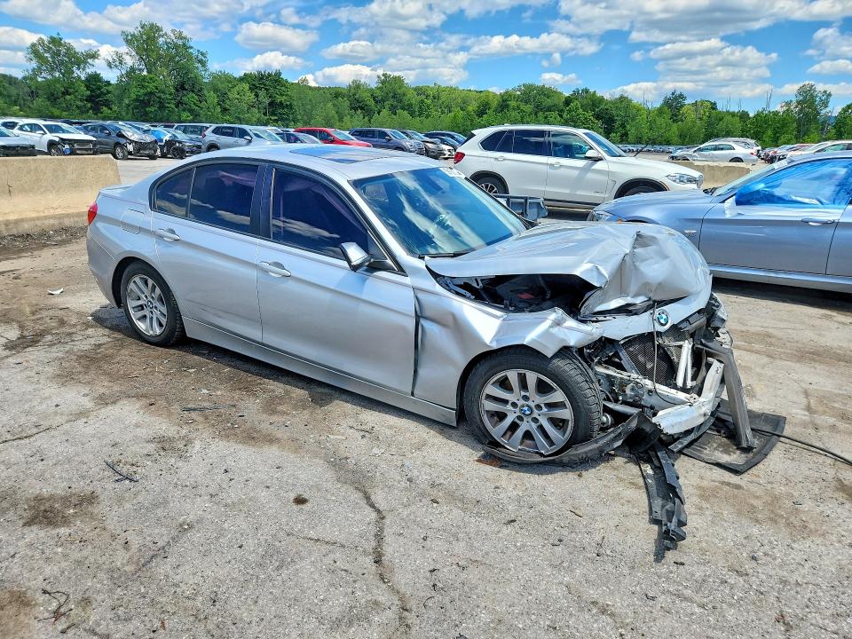 2014 BMW 3er VIN WBA3B5C59EP540924 COPART salvage auction — FRONT END, Mt - Certificate Of Title, sold $325 on 2026-07-28 (photo 4)