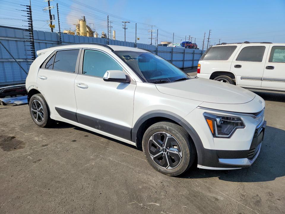 2024 Kia Niro VIN KNDCR3LE2R5169576 COPART salvage auction — REAR END, Ca - Salvage Certificate, sold $8,600 on 2026-07-27 (photo 4)