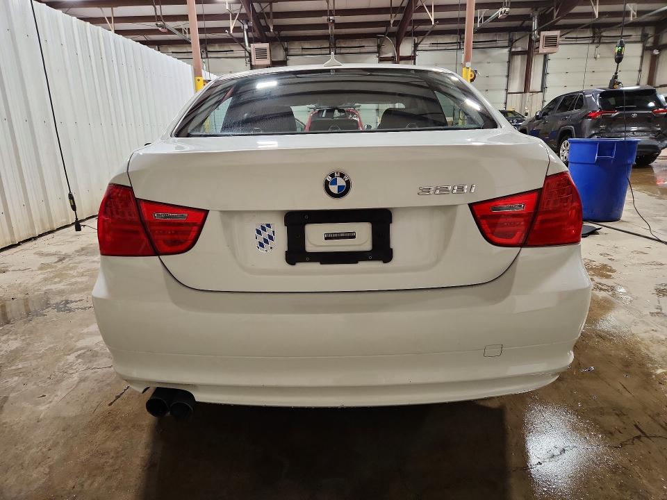 2011 BMW 3er VIN WBAPK5G51BNN31718 COPART salvage auction — FRONT END, De - Salvage Certificate, sold $2,150 on 2026-07-28 (photo 6)