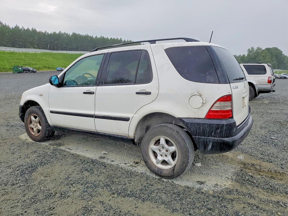 1998 Mercedes-benz Ml-class VIN 4JGAB54E2WA031542 COPART salvage auction — MINOR DENT/SCRATCHES, Nc - Dealer Only Clean Title, sold $175 on 2026-07-09 (photo 2)