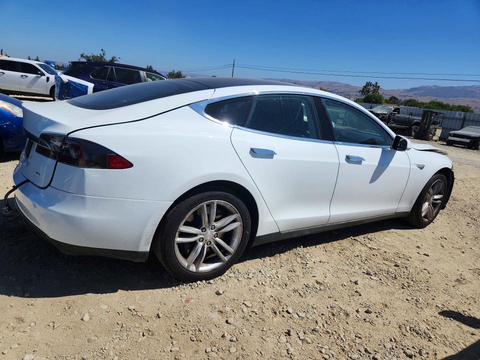 2013 Tesla VIN 5YJSA1CG7DFP07530 COPART salvage auction — FRONT END, CA - SALVAGE CERTIFICATE, sold $1,200 on 2026-07-02 (photo 3)