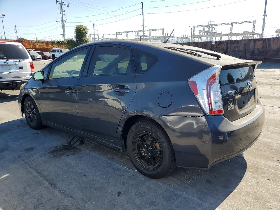 2015 Toyota Prius VIN JTDKN3DU6F0479929 COPART salvage auction — SIDE, Ca - Dis/Dlr/Exp Only Clean Title, sold $575 on 2026-07-06 (photo 2)