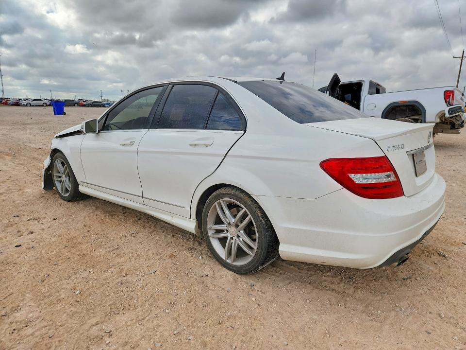 2014 Mercedes-benz C-klasse VIN WDDGF4HB8ER313199 COPART salvage auction — FRONT END, TX - SALVAGE VEHICLE TITLE (P), sold $500 on 2026-08-19 (photo 2)