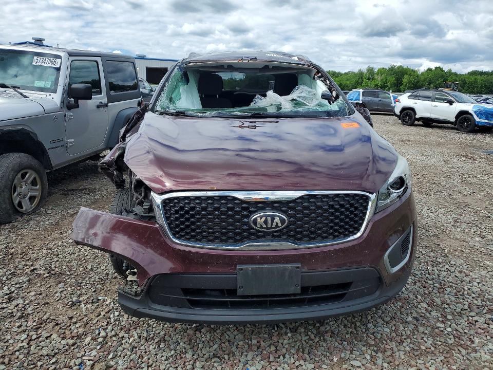 2017 Kia Sorento VIN 5XYPGDA32HG250677 COPART salvage auction — ROLLOVER, NY - MV907A-PARTS ONLY, sold $1,050 on 2026-07-27 (photo 5)