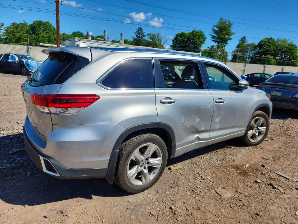 2017 Toyota Highlander VIN 5TDDZRFH0HS428345 COPART salvage auction — SIDE, Pa - Certificate Of Salvage, sold $9,800 on 2026-07-18 (photo 3)