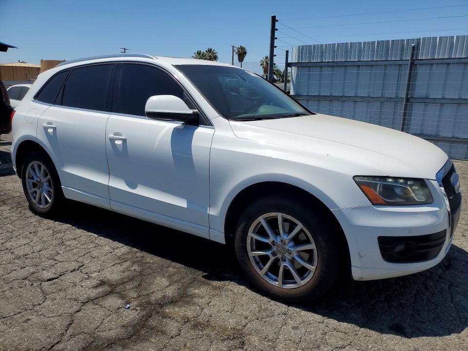 2011 Audi Q5 VIN WA1LFAFP6BA103968 COPART salvage auction — MINOR DENT/SCRATCHES, Ca - Dis/Dlr/Exp Only Clean Title, sold $500 on 2026-07-12 (photo 4)