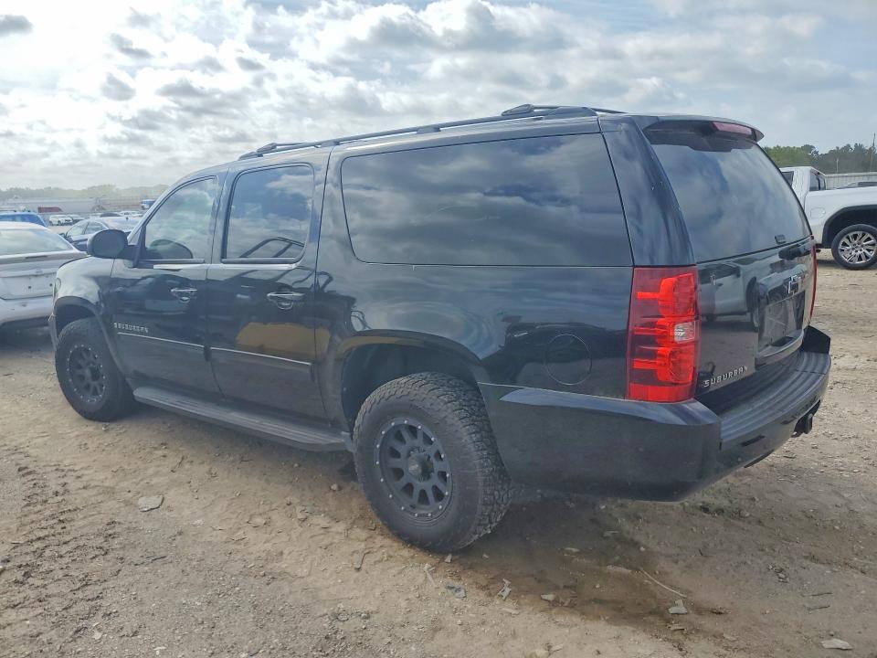 2009 Chevrolet Suburban VIN 1GNFC26079R272033 COPART salvage auction — MINOR DENT/SCRATCHES, Ks - Dealer Only Clean Title, sold $875 on 2026-07-09 (photo 2)
