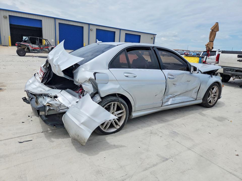 2013 Mercedes-benz C-klasse VIN WDDGF4HB2DR294017 COPART salvage auction — REAR END, Tx - Salvage Vehicle Title, sold $600 on 2026-07-10 (photo 3)