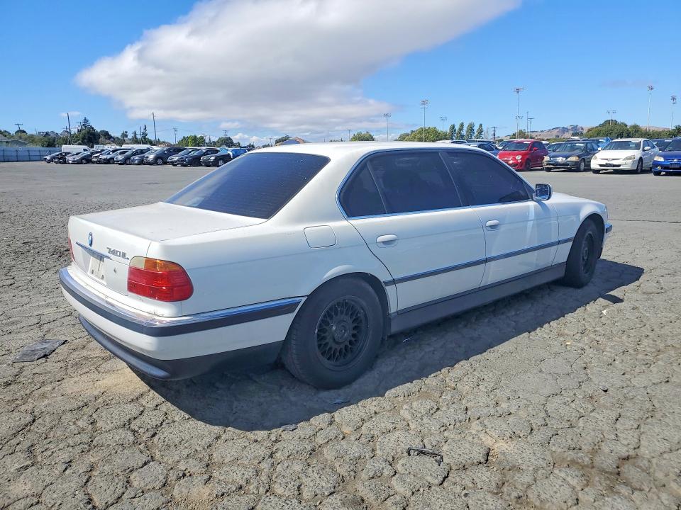 1999 BMW 7 series VIN WBAGH8335XDP03041 COPART salvage auction — MINOR DENT/SCRATCHES, Ca - Dis/Dlr/Exp Only Clean Title, sold $325 on 2026-07-16 (photo 3)