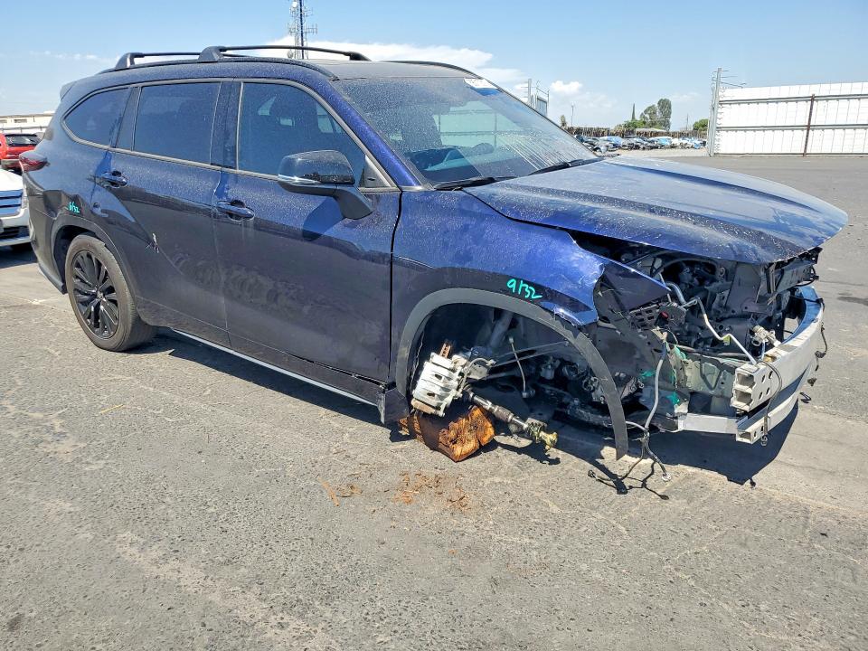 2024 Toyota Highlander VIN 5TDKDRBH1RS557062 COPART salvage auction — FRONT END, Ca - Salvage Certificate, sold $13,000 on 2026-07-06 (photo 4)