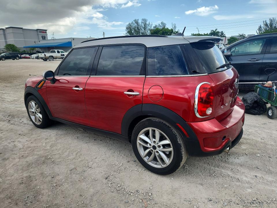 2011 Mini Cooper VIN WMWZC3C5XBWM25827 COPART salvage auction — MINOR DENT/SCRATCHES, Fl - Cert Of Title-Rebuilt, sold $975 on 2026-07-02 (photo 2)