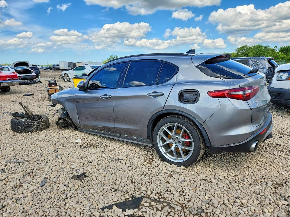 2018 Alfa romeo Stelvio VIN ZASFAKNN3J7C10647 COPART salvage auction — FRONT END, Il - Salvage Certificate, sold $1,100 on 2026-08-21 (photo 2)