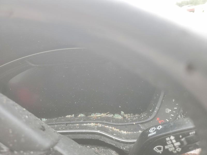 2017 Audi A4 VIN WAUENAF40HN027198 COPART salvage auction — ROLLOVER, NC - SALVAGE CERTIFICATE OF TITLE, sold $200 on 2026-07-27 (photo 9)