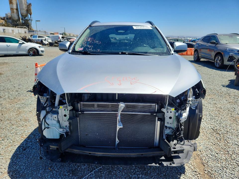 2023 Toyota Corolla cross VIN 7MUDAABG3PV046613 COPART salvage auction — MINOR DENT/SCRATCHES, Ca - Salvage Certificate, sold $8,000 on 2026-07-02 (photo 5)