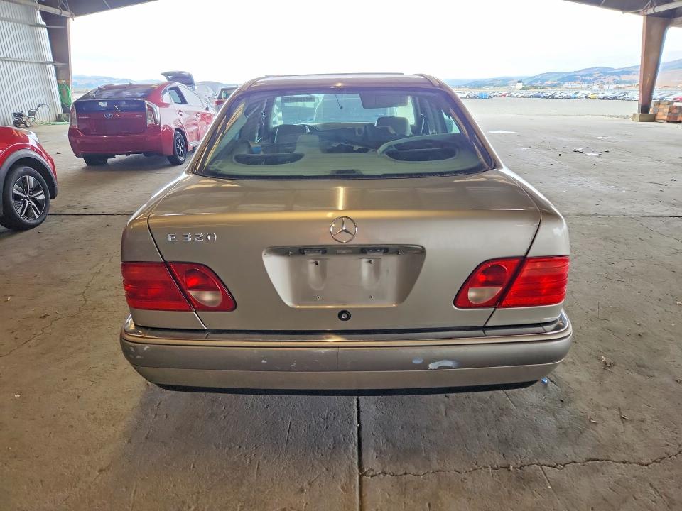 1999 Mercedes-benz E-class VIN WDBJF65H3XA925766 COPART salvage auction — MINOR DENT/SCRATCHES, Ca - Dis/Dlr/Exp App For Dup Clean, sold $275 on 2026-07-13 (photo 6)