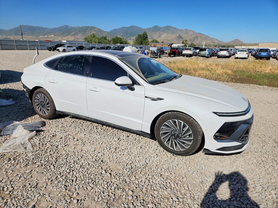 2025 Hyundai Sonata VIN KMHL54JJ2SA109288 COPART salvage auction — REAR END, UT - SALVAGE CERTIFICATE, sold $11,300 on 2026-07-28 (photo 4)